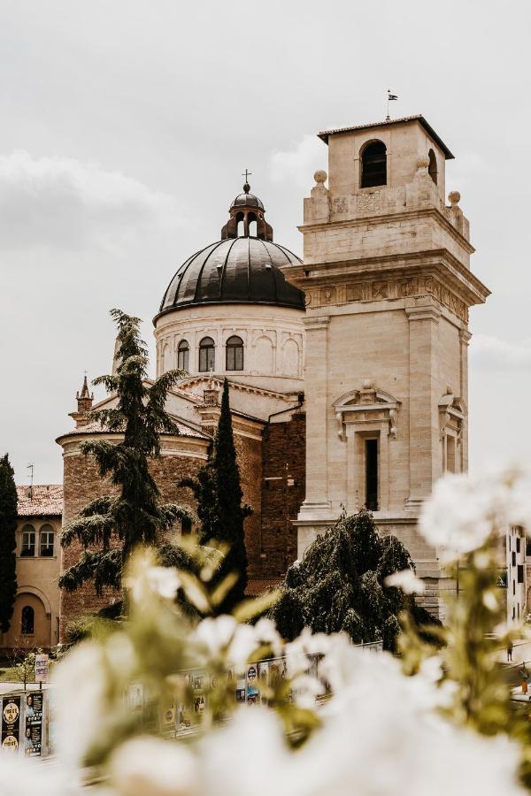 La Piu' Bella Verona Luaran gambar